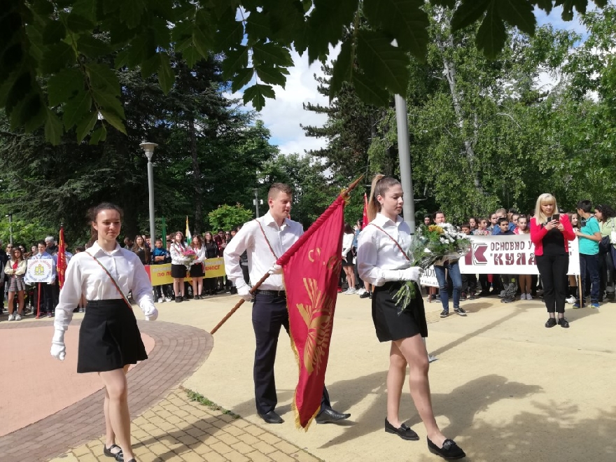 Казанлък  се поклони пред Ботев и загиналите за свободата на България