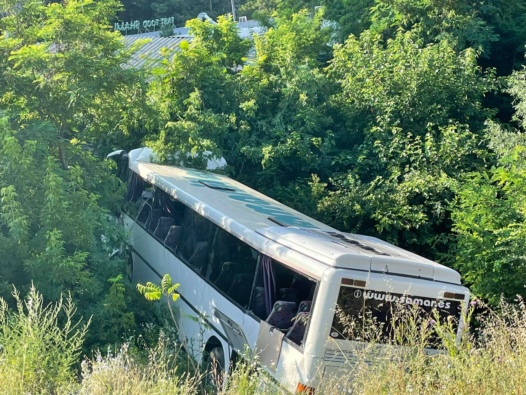 Катастрофира автобус на кръстовище в Стара Загора