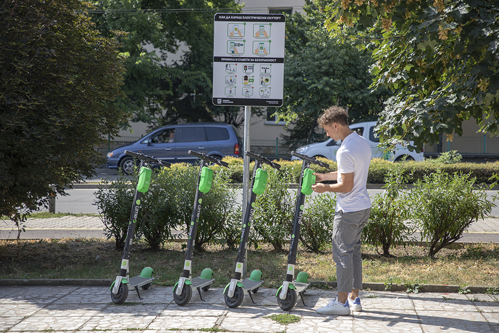 Lime пусна 100 електрически тротинетки под наем из Стара Загора