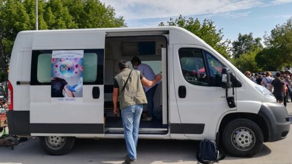 Мобилен екип ще ваксинира желаещите в Община Казанлък