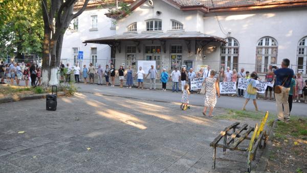 Протестът за новозагорската гара успя, старозагорци чакат обещаното от НКЖИ