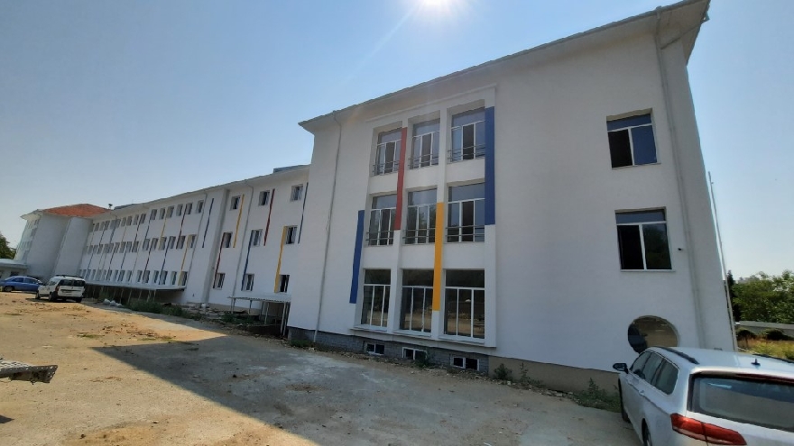 Седем школи на Телерик стартират в обновената сграда на компютърното училище