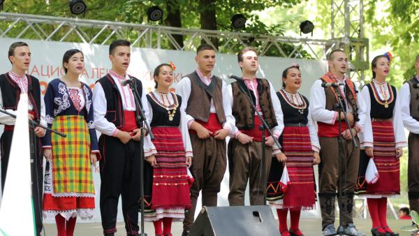 Хасковска школа за народно пеене спечели наградата на кмета на Богородична стъпка