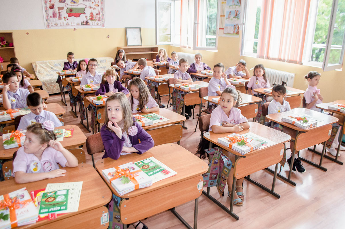 Учениците до четвърти клас - без  маски в учебния час