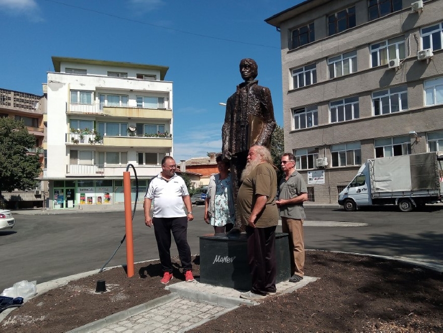 Откриват паметник на Никола Манев в Чирпан в Деня на независимостта