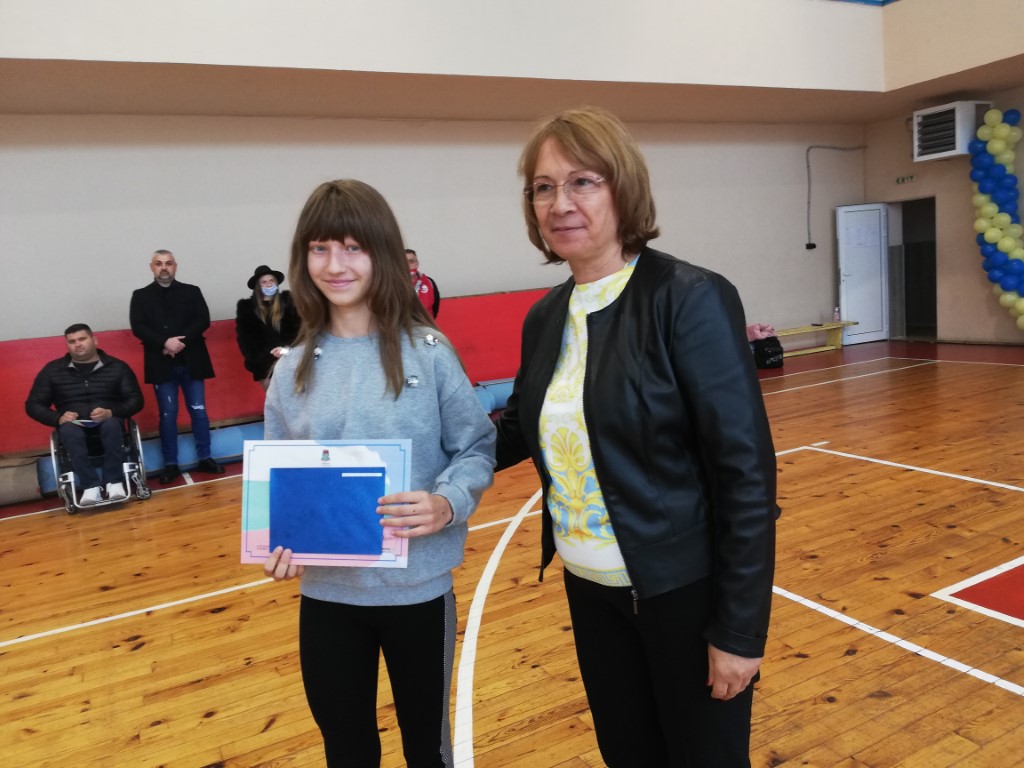Наградиха 17 заслужили спортисти на Казанлък