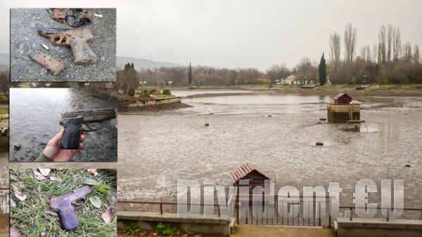 Откриха бойни пистолети, пушка и патрони на дъното на езеро Загорка