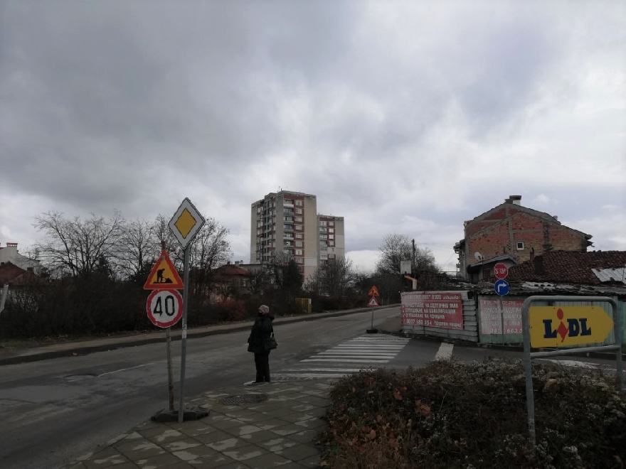 Затварят временно западното платно на бул. Никола Петков в Казанлък