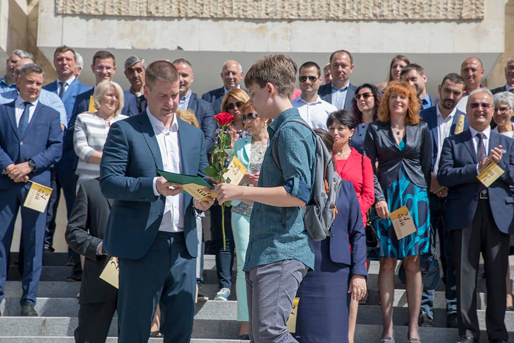 Ученик от Стара Загора спечели стипендия за високи постижения