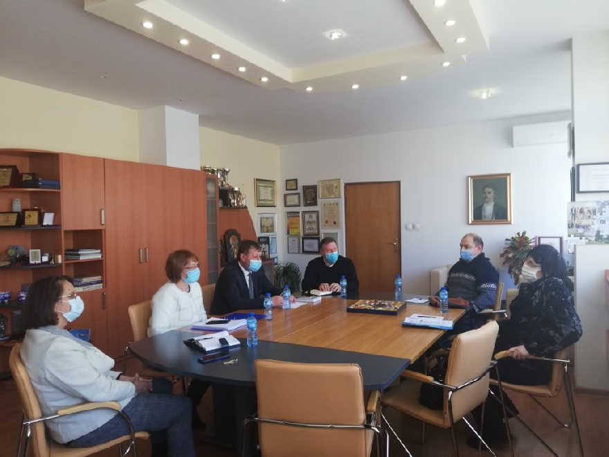 Кметът на Казанлък обсъди предвижданията за Бюджет 2022 със синдикатите