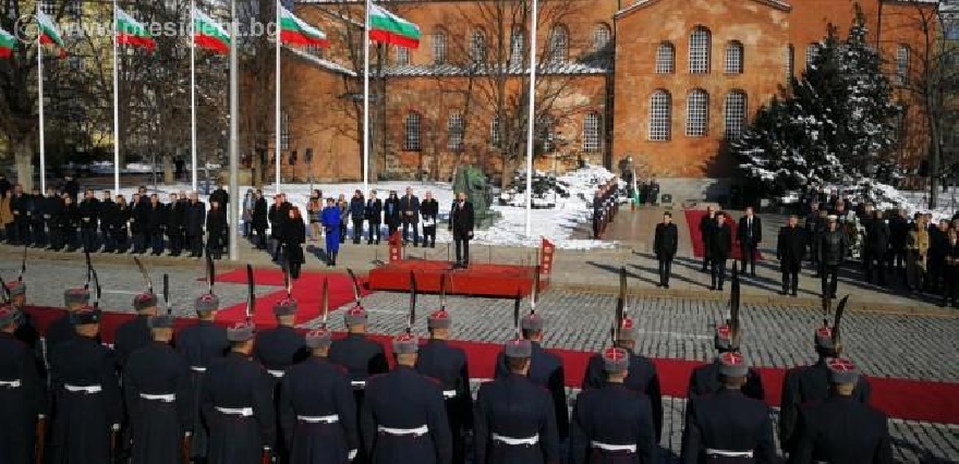 Президентът Румен Радев встъпи във втория си мандат с официална церемония