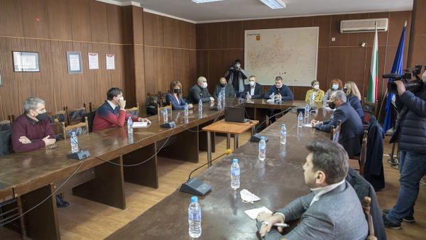 Кметът Живко Тодоров обсъди  инфраструктурни проекти с депутатите от Старозагорски регион