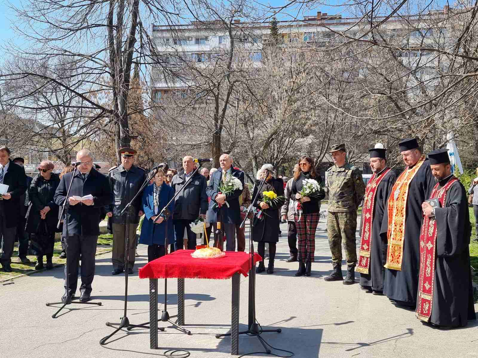 Стара Загора се поклони пред паметника Одринска епопея в Деня на Тракия