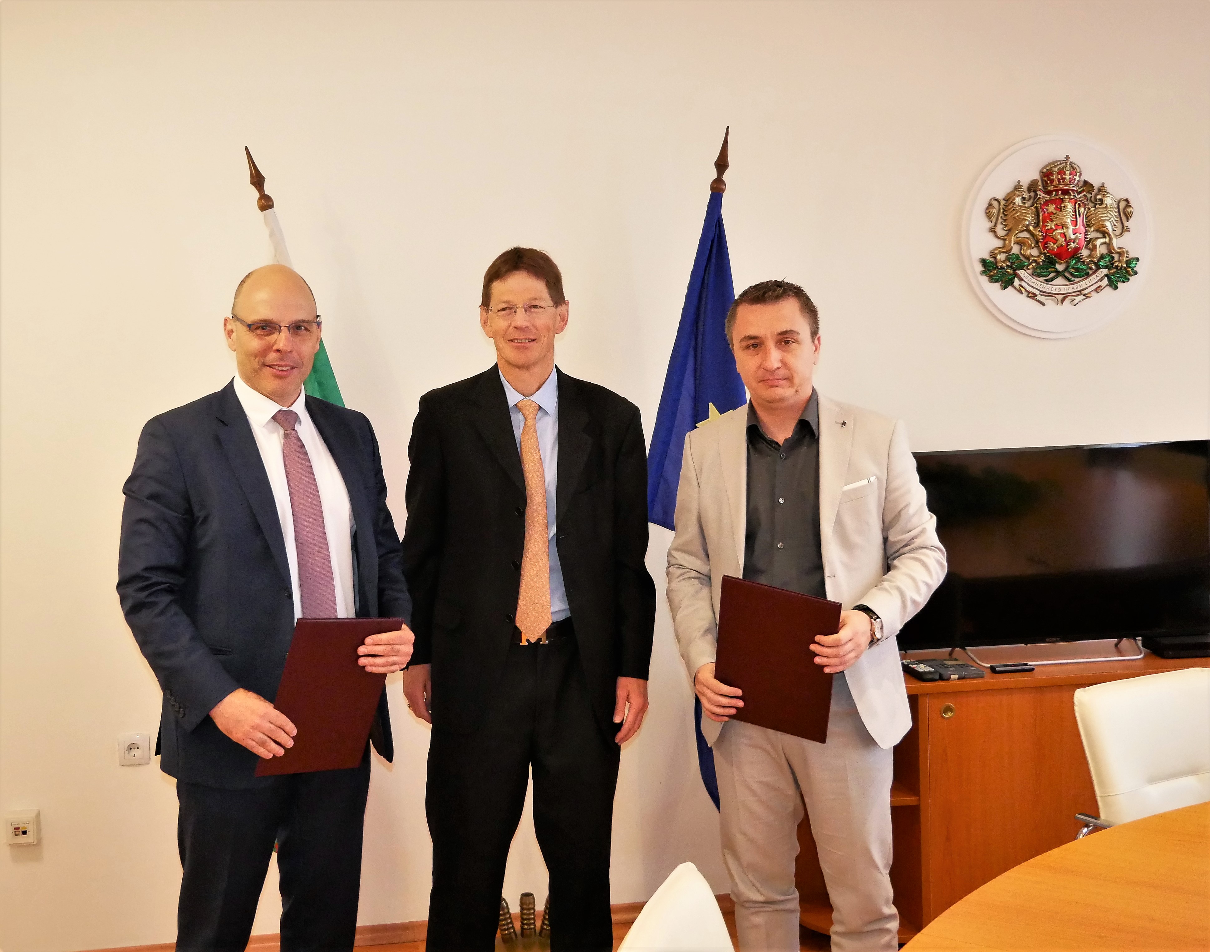 AES  България препотвърди  ангажимента си към зеленото енергийно бъдеще на България