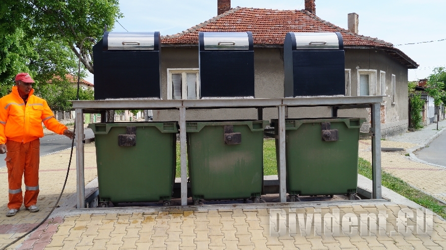 Новозагорска фирма произвежда подземни контейнери, измерващи количеството отпадъци