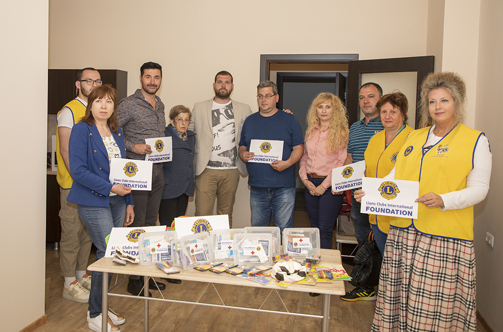 Лайънс клубовете в Стара Загора с дарение за нуждаещи се украински бежанци