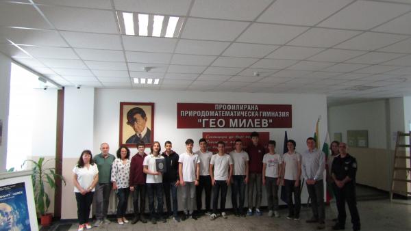 Директорът на полицията в Стара Загора благодари на ученици от ППМГ Гео Милев за доблестна постъпка