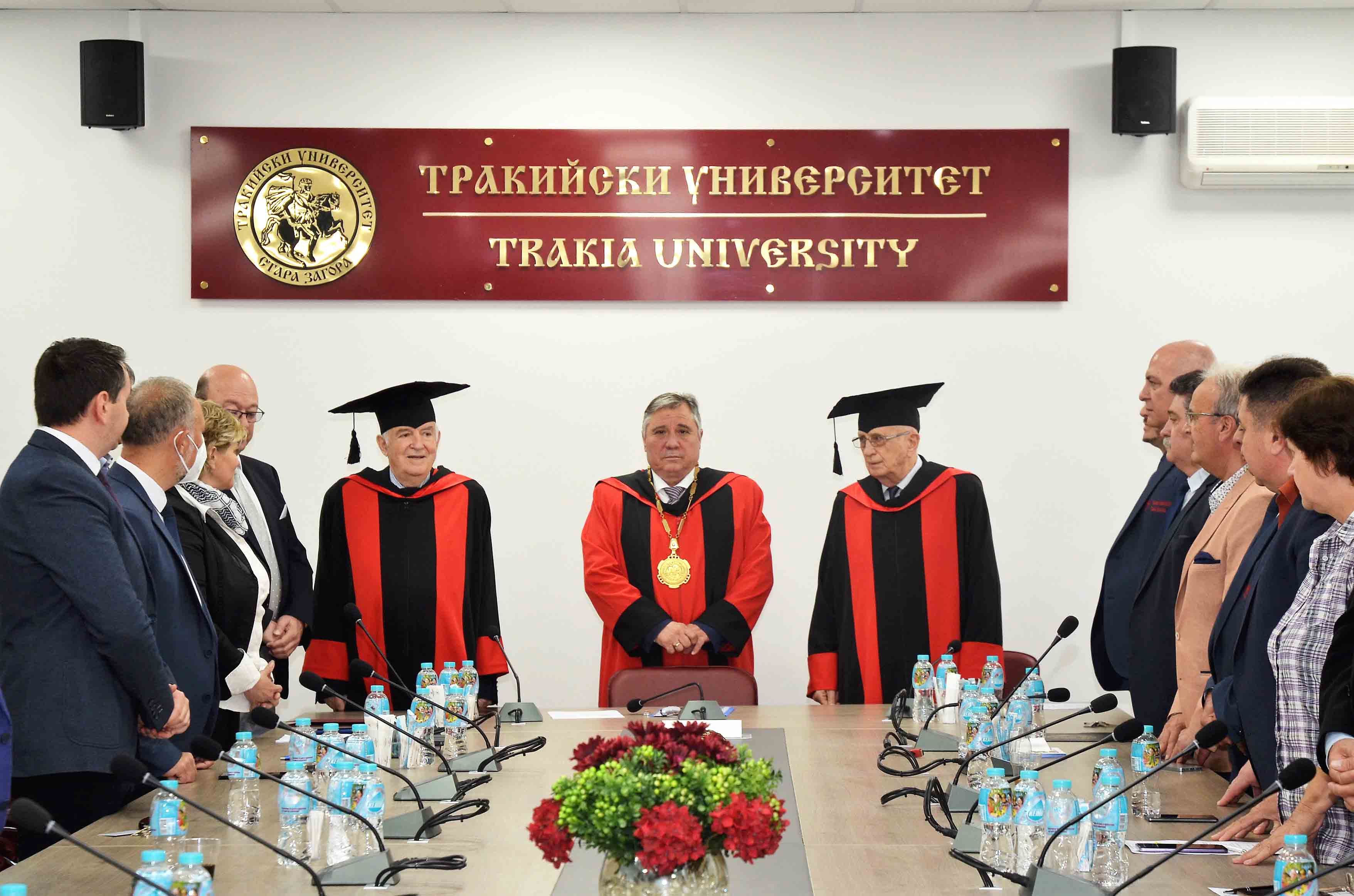 Удостоиха с титлата Доктор Хонорис Кауза на ТрУ  проф. Андрея Андреев и проф. Николай Цанков