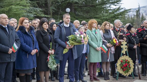 Кметът Живко Тодоров се поклони пред подвига на загиналите за България