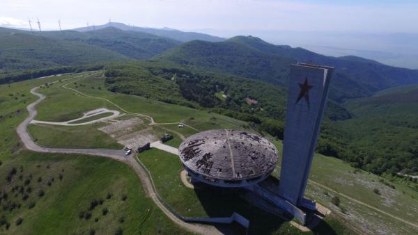 Отварят за посещение паметника на Бузлуджа до края на годината