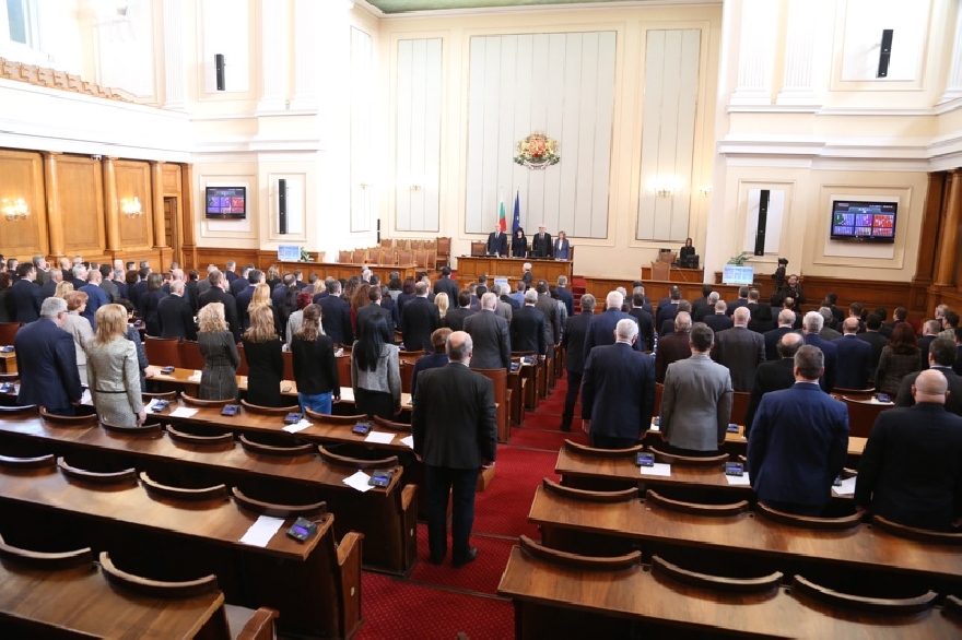 Парламентът реши: Извънредно положение до 13 април заради коронавируса