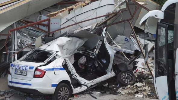 Двама полицаи загинаха в Бургас при опит да спрат нелегални мигранти