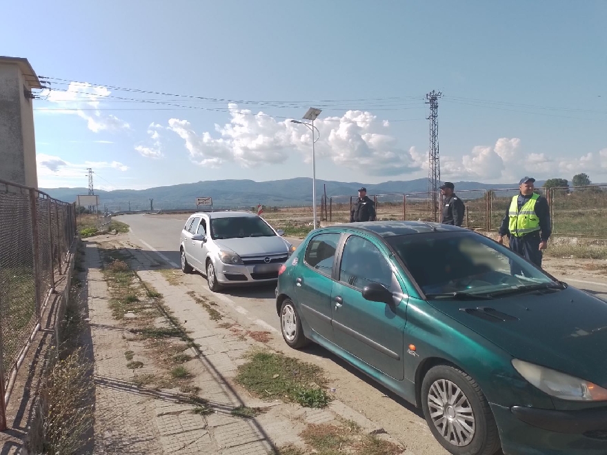 Задържаха 12 души в Стара Загора след полицейска операция
