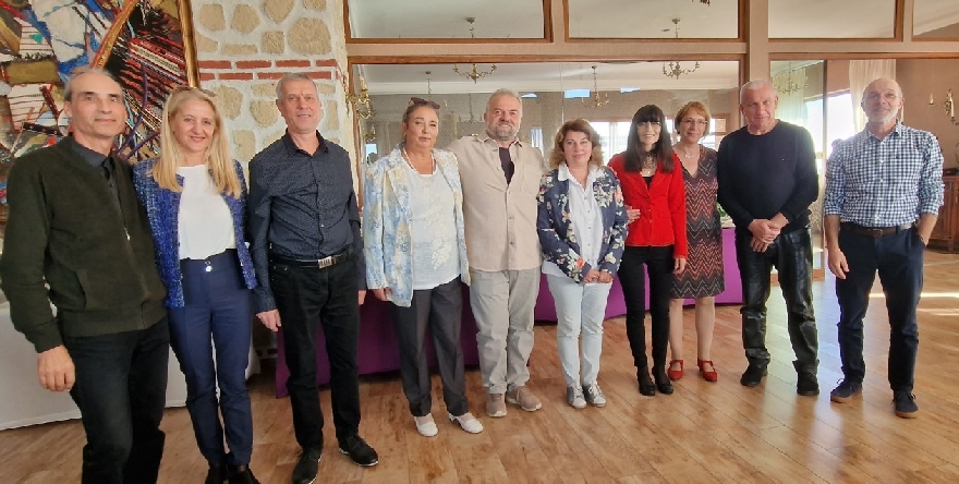 Кметът на Казанлък отличи седем изявени личности  в културата и обществения живот