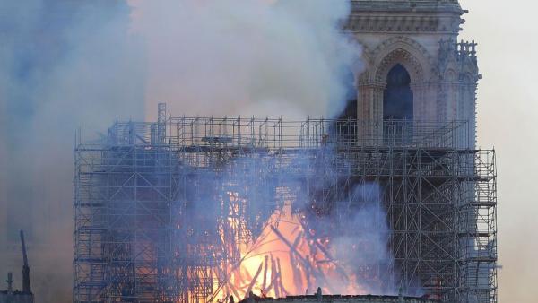 Стара Загора започва да събира дарения за възстановяването на Нотр Дам от пожара