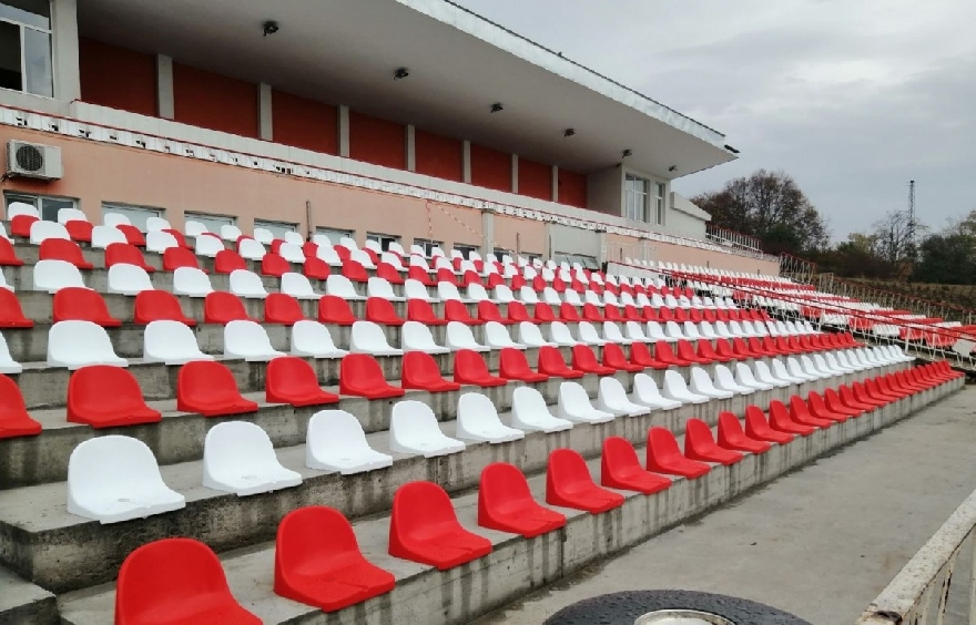 Обновеният стадион Севтополис готов за двубоя между ФК Розова Долина и ПФК Лудогорец