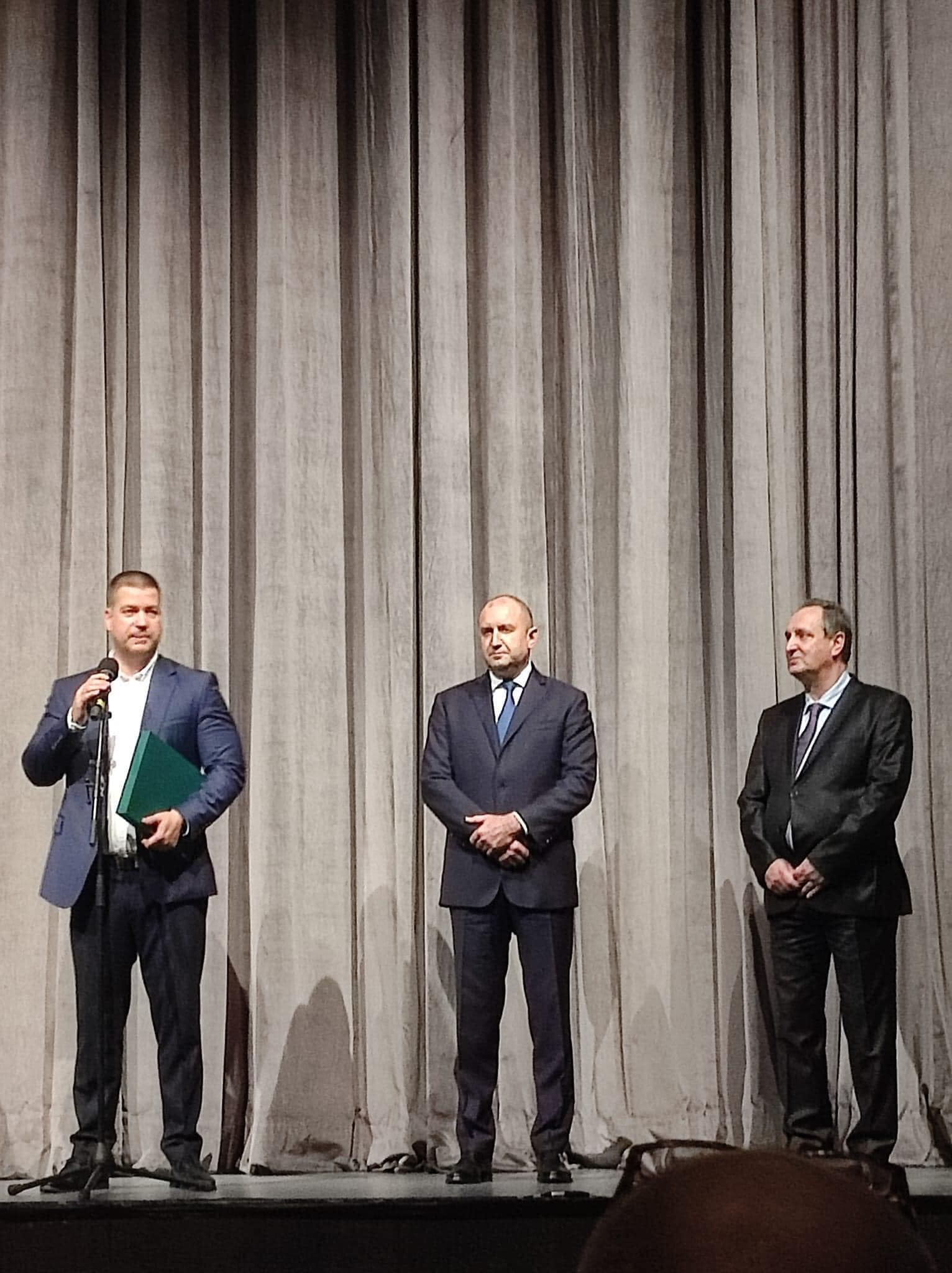 Стара Загора посрещна с бурни аплодисменти Фестивала на оперното и балетното изкуство