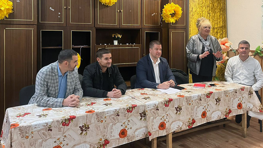 ГЕРБ - Стара Загора се ангажира да подобри читалищните бази в Хрищени и Оряховица