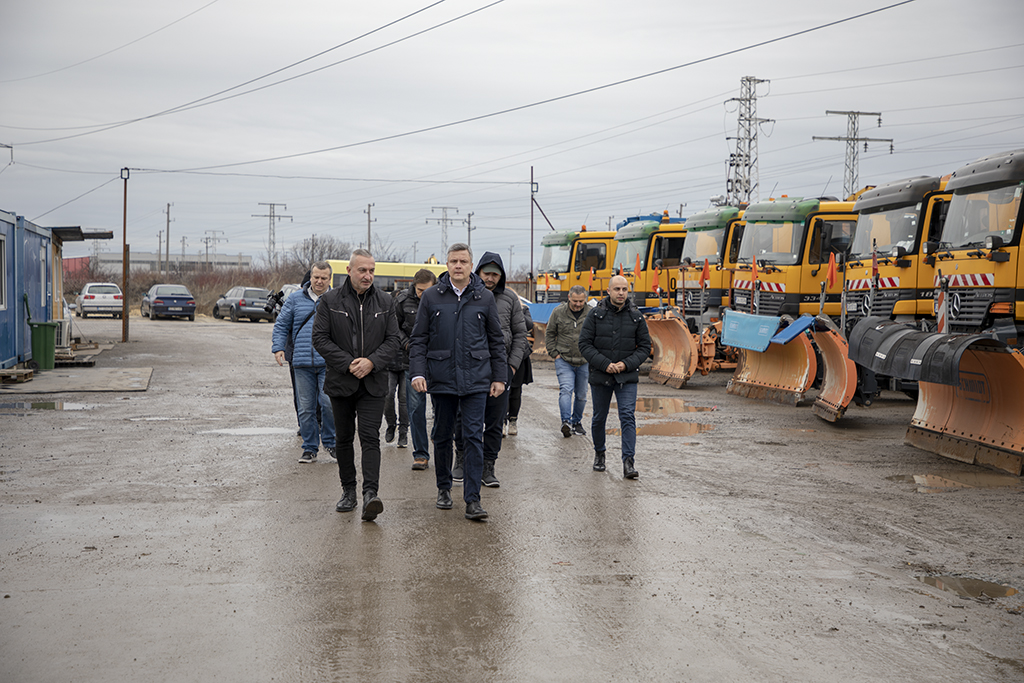 Община Стара Загора  с готовност за зимно поддържане в града и четвъртокласната пътна мрежа