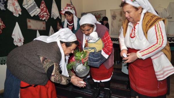 В старозагорското село Оряховица пресъздават обичая  Бабинден