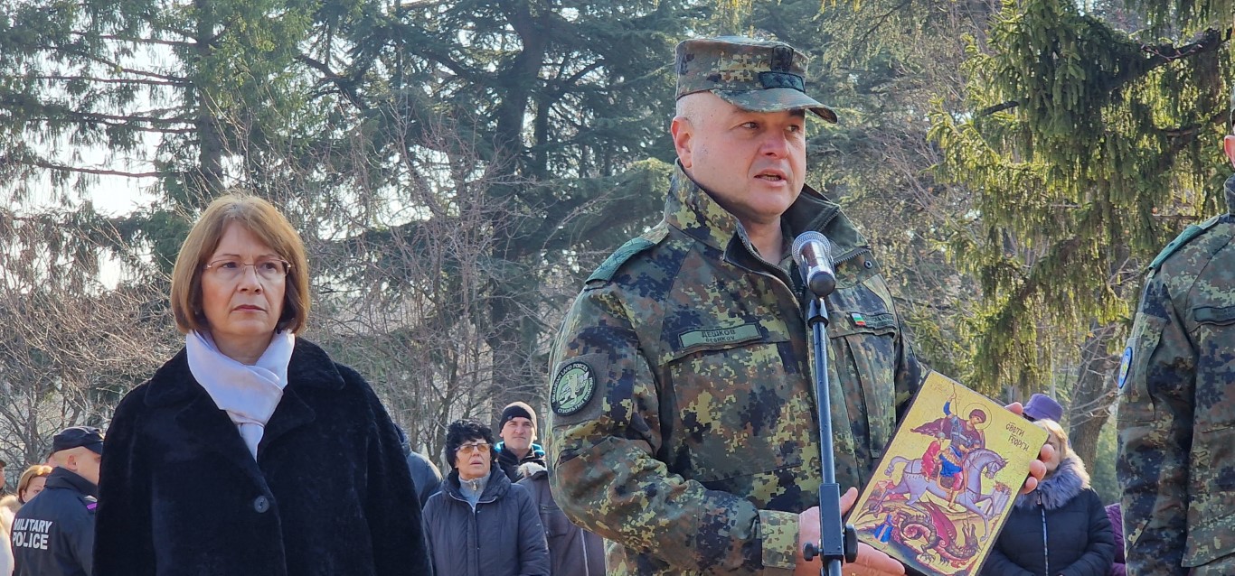 Кметът на Казанлък пожела успех на военната мисия в Босна и Херцеговина Алтеа