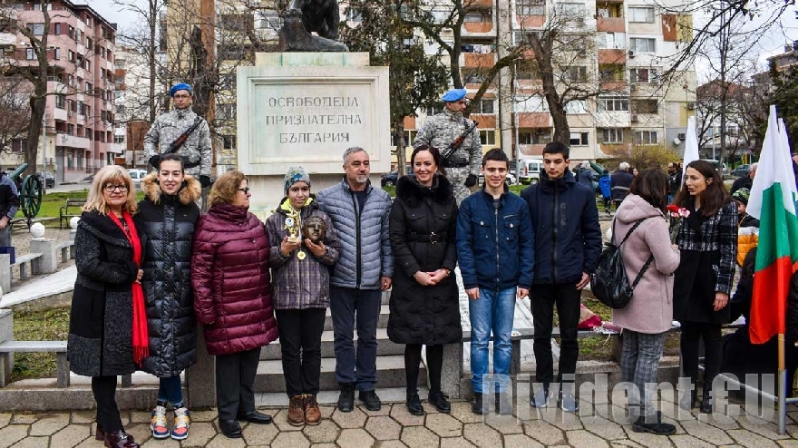 Световният шампион по бързо смятане е 11-ия носител на шлема-маска