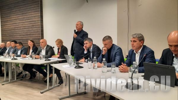 Бизнесът на Стара Загора: Ако политиците не съставят правителство, излизаме на протест