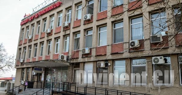 Докъде е стигнал ремонтът на болницата в Раднево провери комисията по приватизация