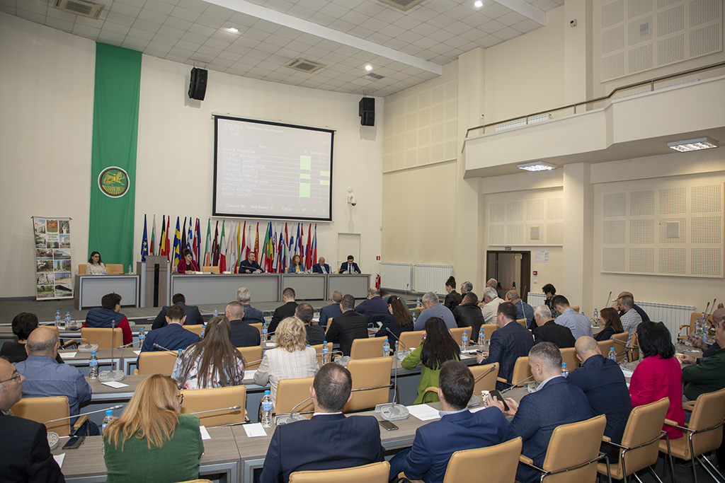 Местният парламент прие финансовите отчети на 10-те общински дружества