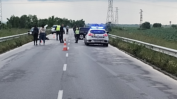 Петима са пострадали при катастрофа край Сърнево