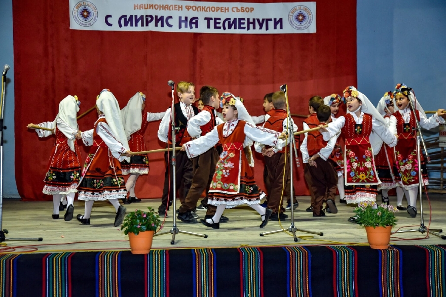 За шести път в Яворово празнуват С мирис на теменуги