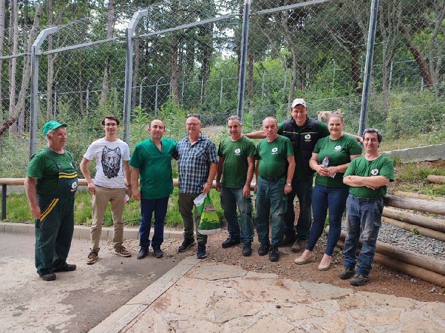 Датски специалист започна обучение на служителите в зоопарка на Стара Загора