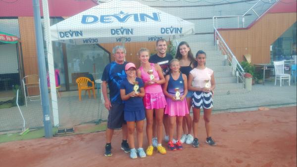 Регионален турнир по тенис за юноши и девойки се проведе в Нова Загора