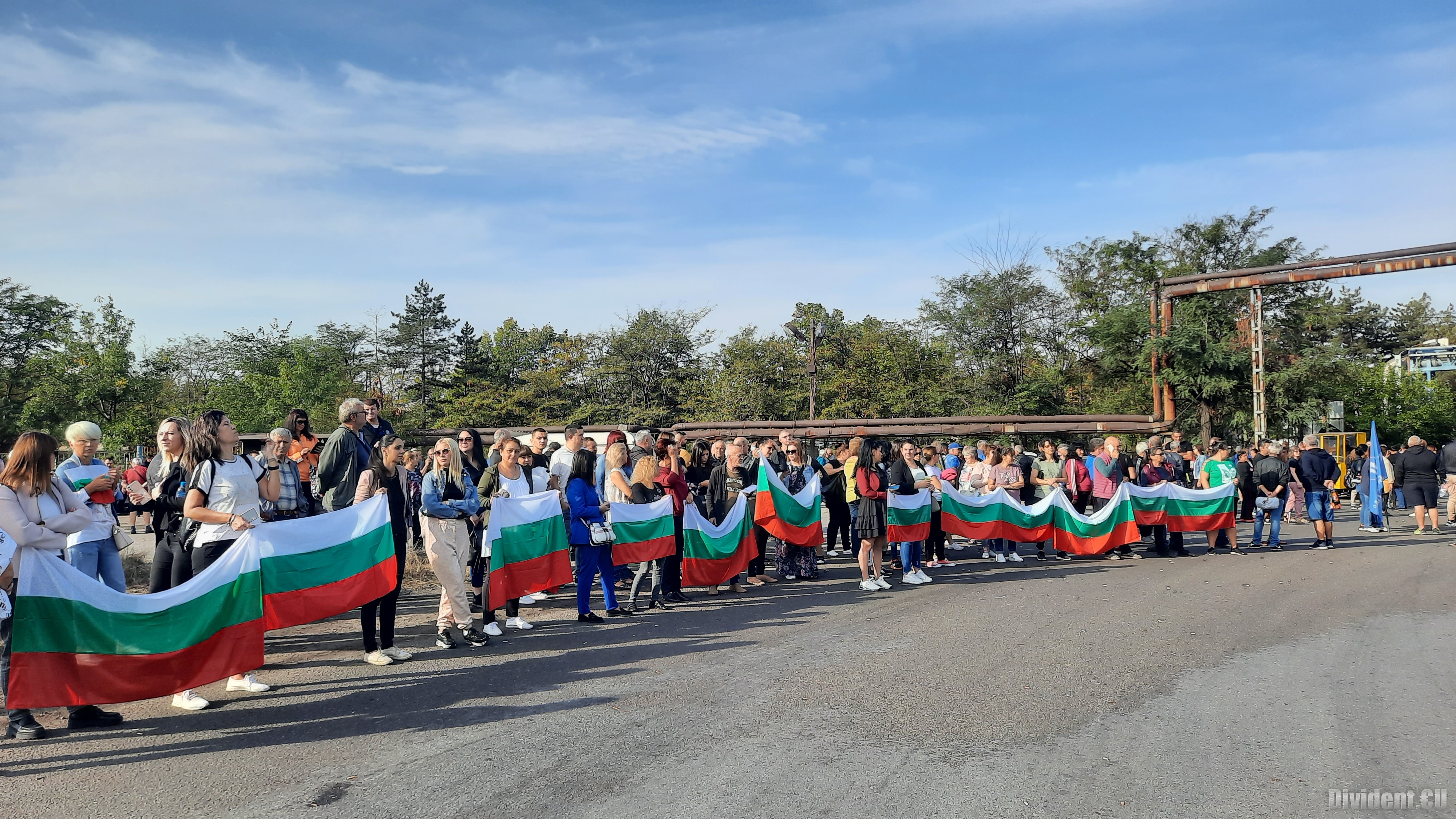 Правителството прие териториалните планове, синдикатите продължават протестите
