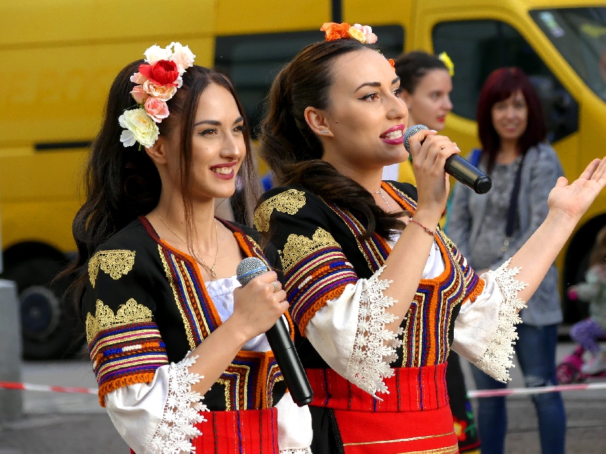 Нова Загора привлече майстори на художествени занаяти на традиционна среща  Живата традиция