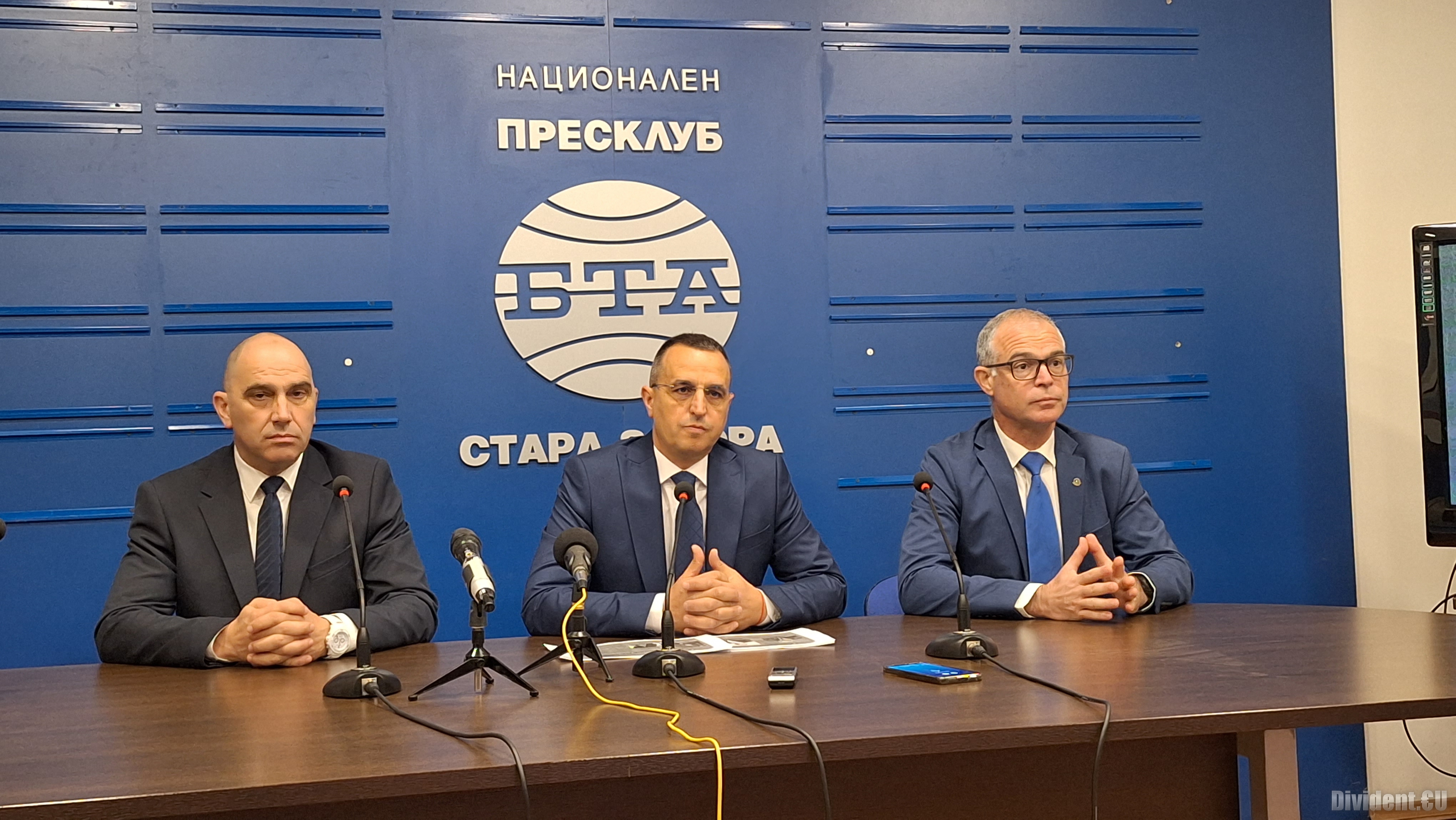 Кметът на Чирпан Ивайло Крачолов представи екипа  в новия си мандат
