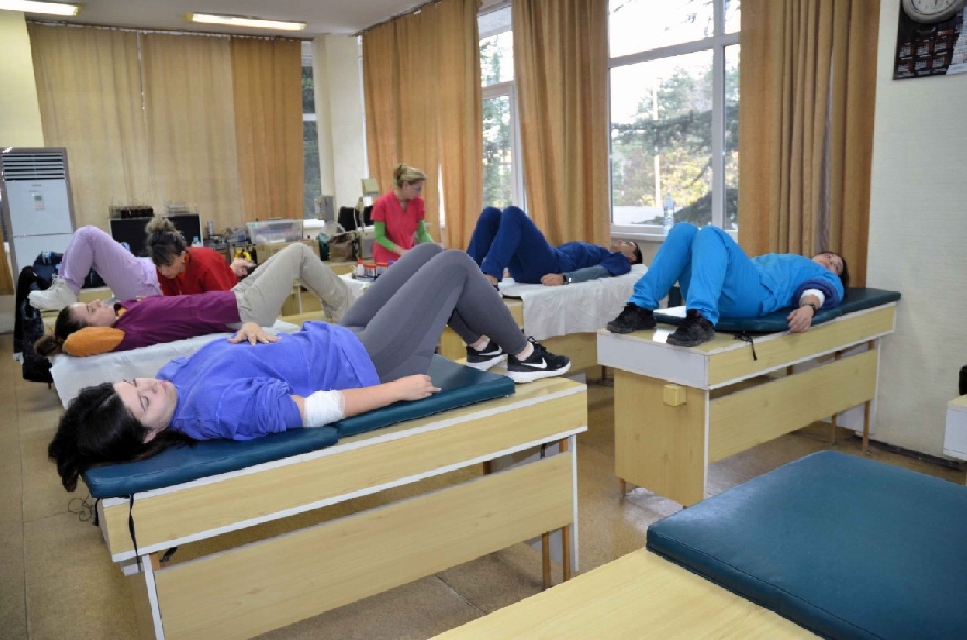 Над 160 студенти и преподаватели дариха кръв в кампания на Тракийския университет