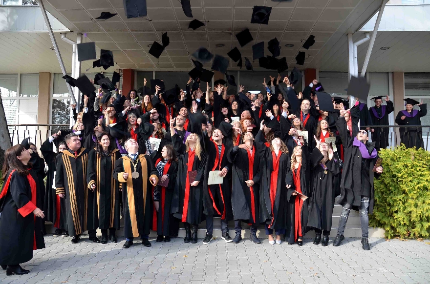 Тракийският университет дипломира 126 аграрни специалисти