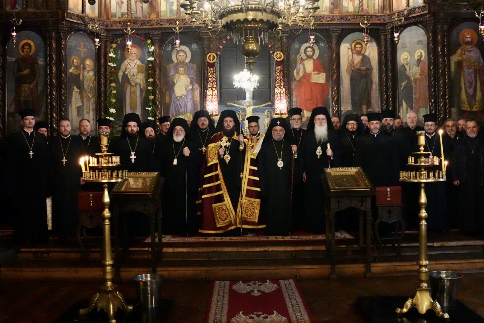 В навечерието на Никулден отслужиха вечерня в катедралния храм Св. Николай