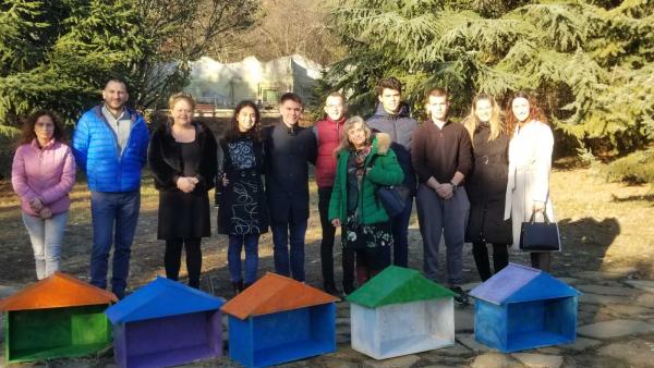 Младежкият общински съвет в Стара Загора успешно завърши проекта си Зоотека